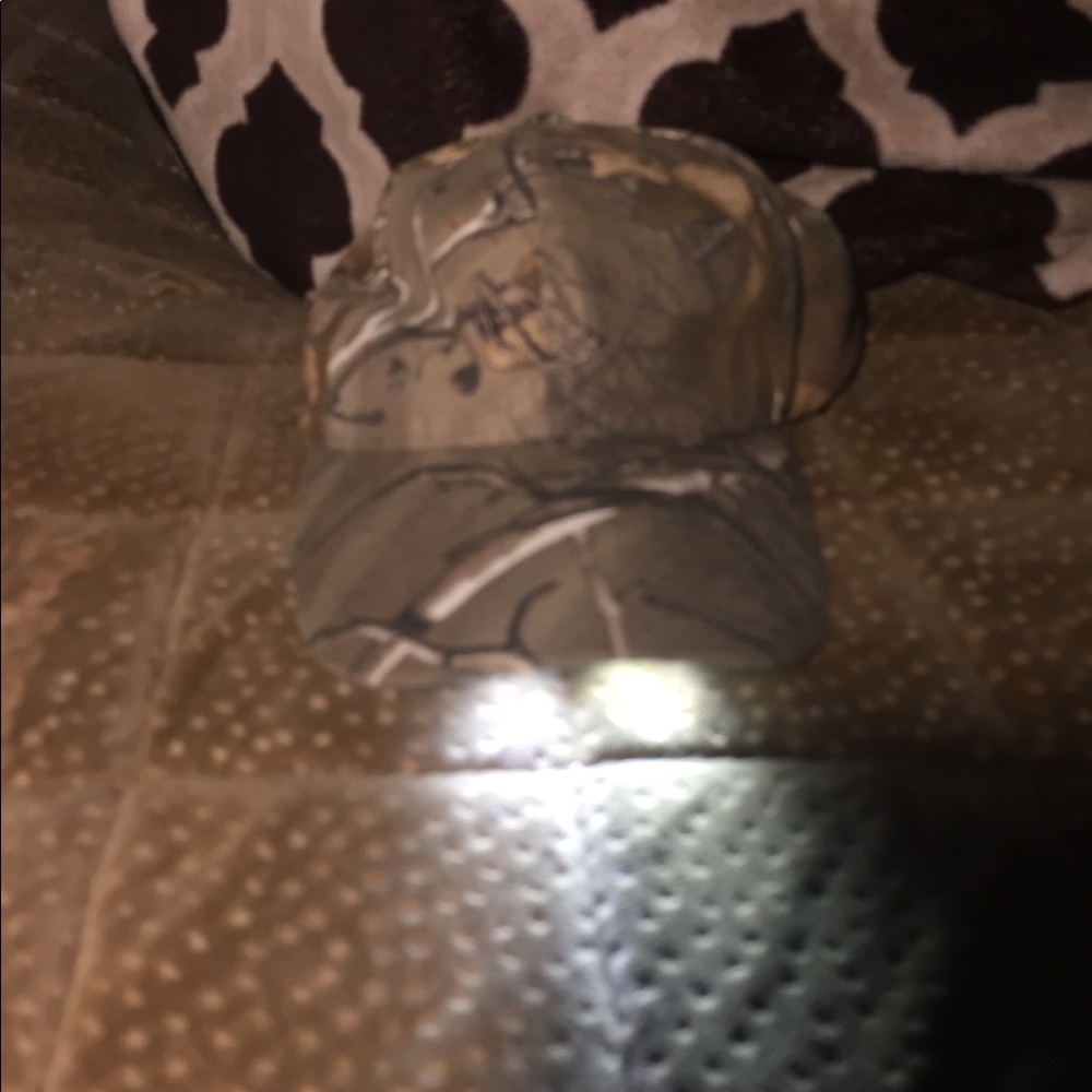 Camo hat W/led lights